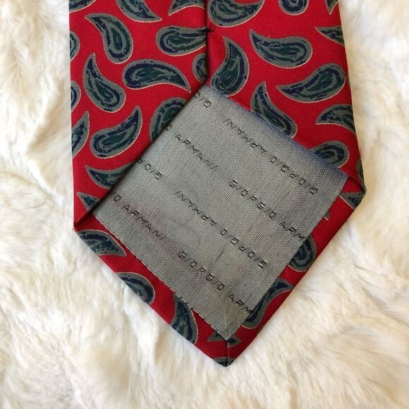 Giorgio Armani Red Paisley Silk Tie - Picture 5 of 6